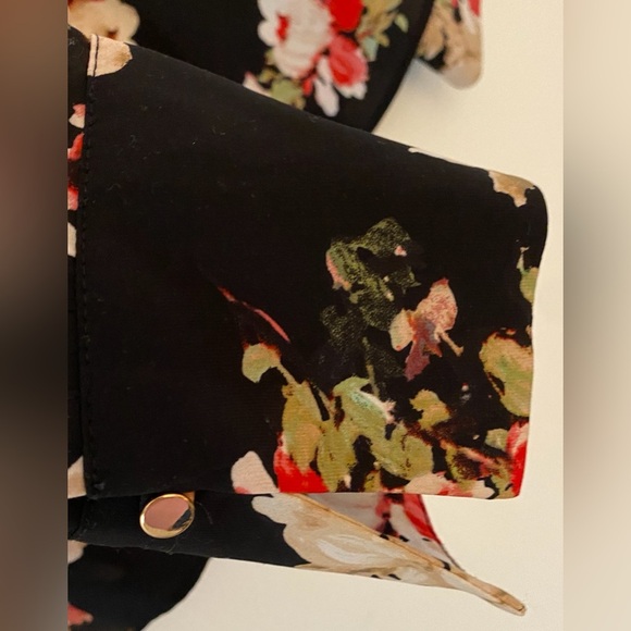 Calvin Klein Black Floral long Sleeve Vneck Blouse Women’s Sz Small - Picture 7 of 12